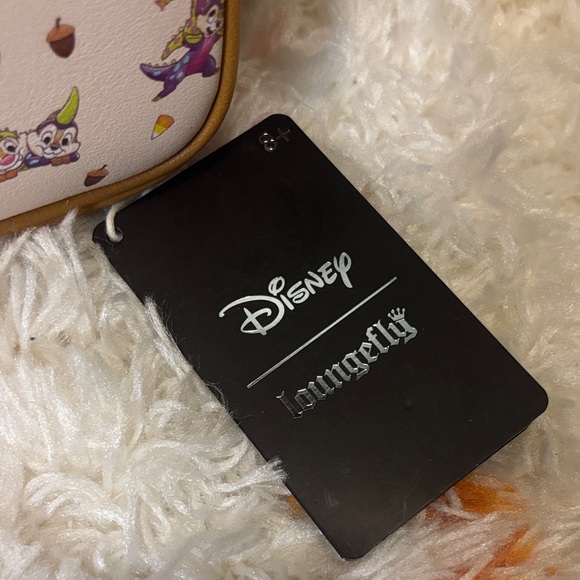 Loungefly Cream and Brown Chip N Dale Crossbody Bag - Picture 5 of 5